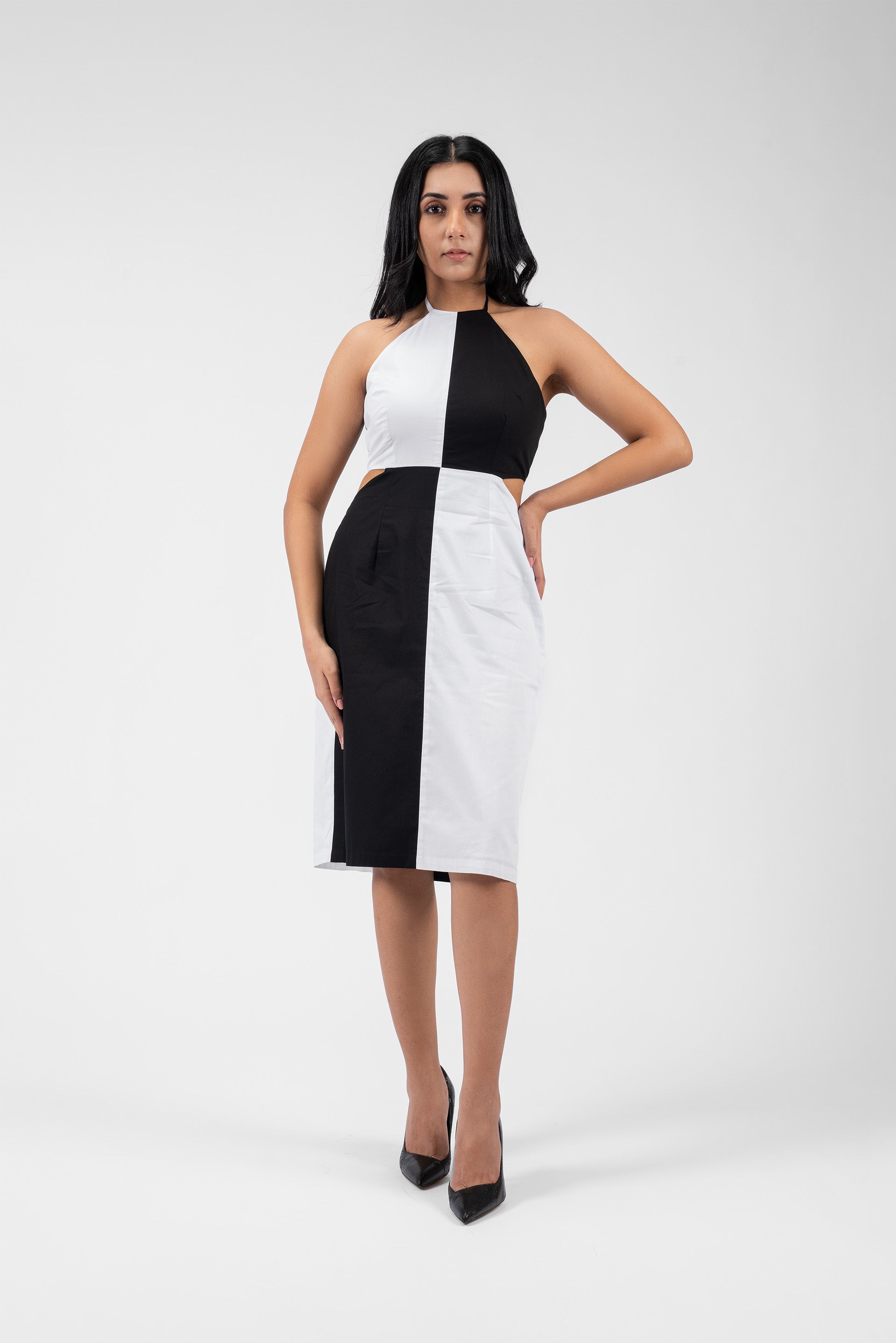 Sleek Halter Neck Color Block Dress