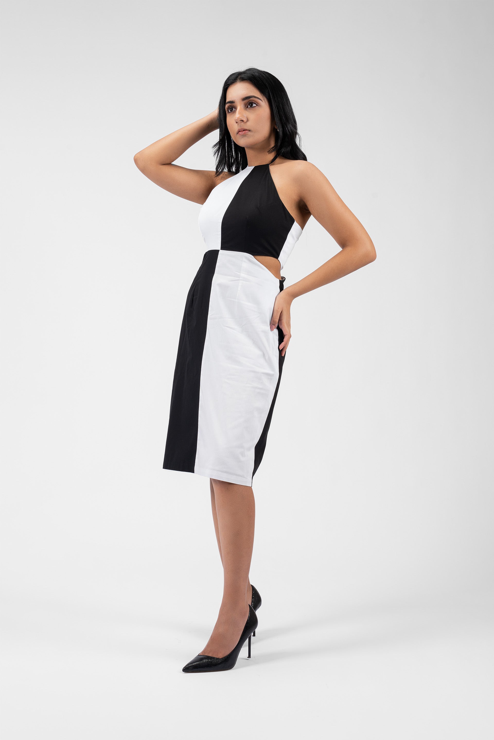 Sleek Halter Neck Color Block Dress
