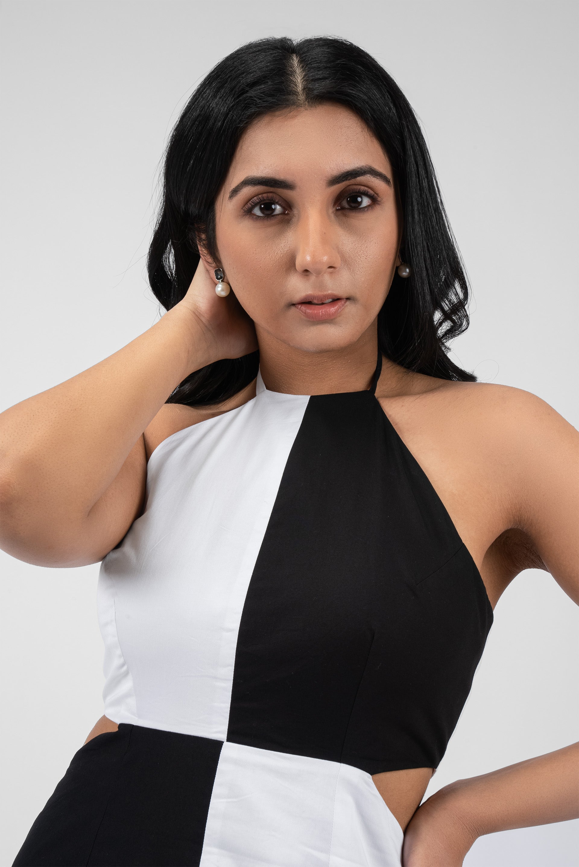 Sleek Halter Neck Color Block Dress